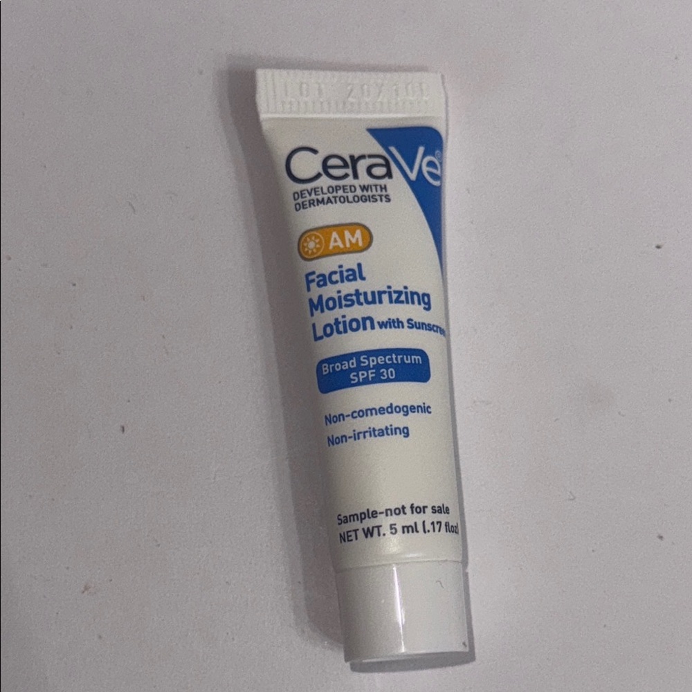 🌷10/$15 NEW Cerave facial moisturizing lotion SPF 30